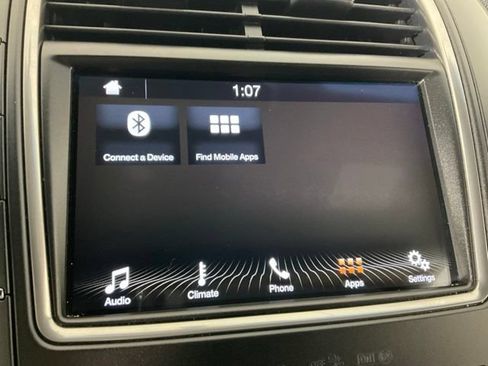 Used 2017 Lincoln MKX Premiere FWD image 11