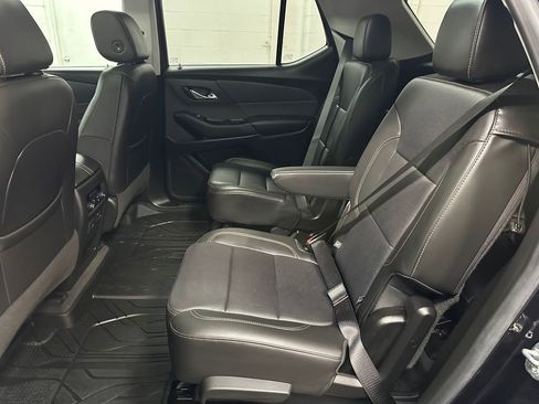 Used 2020 Chevrolet Traverse Premier AWD/4WD image 21