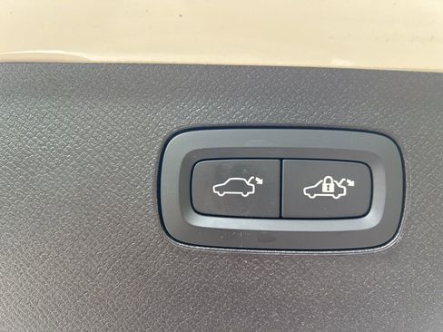 Used 2022 Volvo XC90 T6 Inscription w/ Lounge Package AWD/4WD image 34