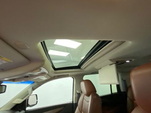 Used 2015 Cadillac Escalade ESV Premium AWD/4WD image 21