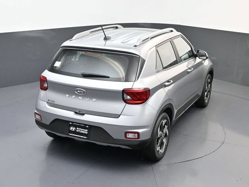 Certified 2026 Hyundai Venue SEL FWD image 17