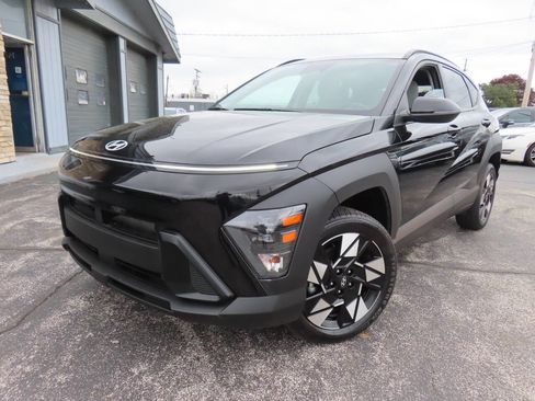 Used 2025 Hyundai Kona SEL AWD/4WD image 1