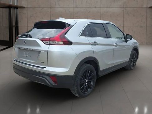 Used 2023 Mitsubishi Eclipse Cross LE AWD/4WD image 7