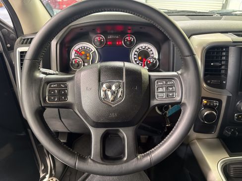 Used 2015 RAM 1500 Lone Star RWD image 16