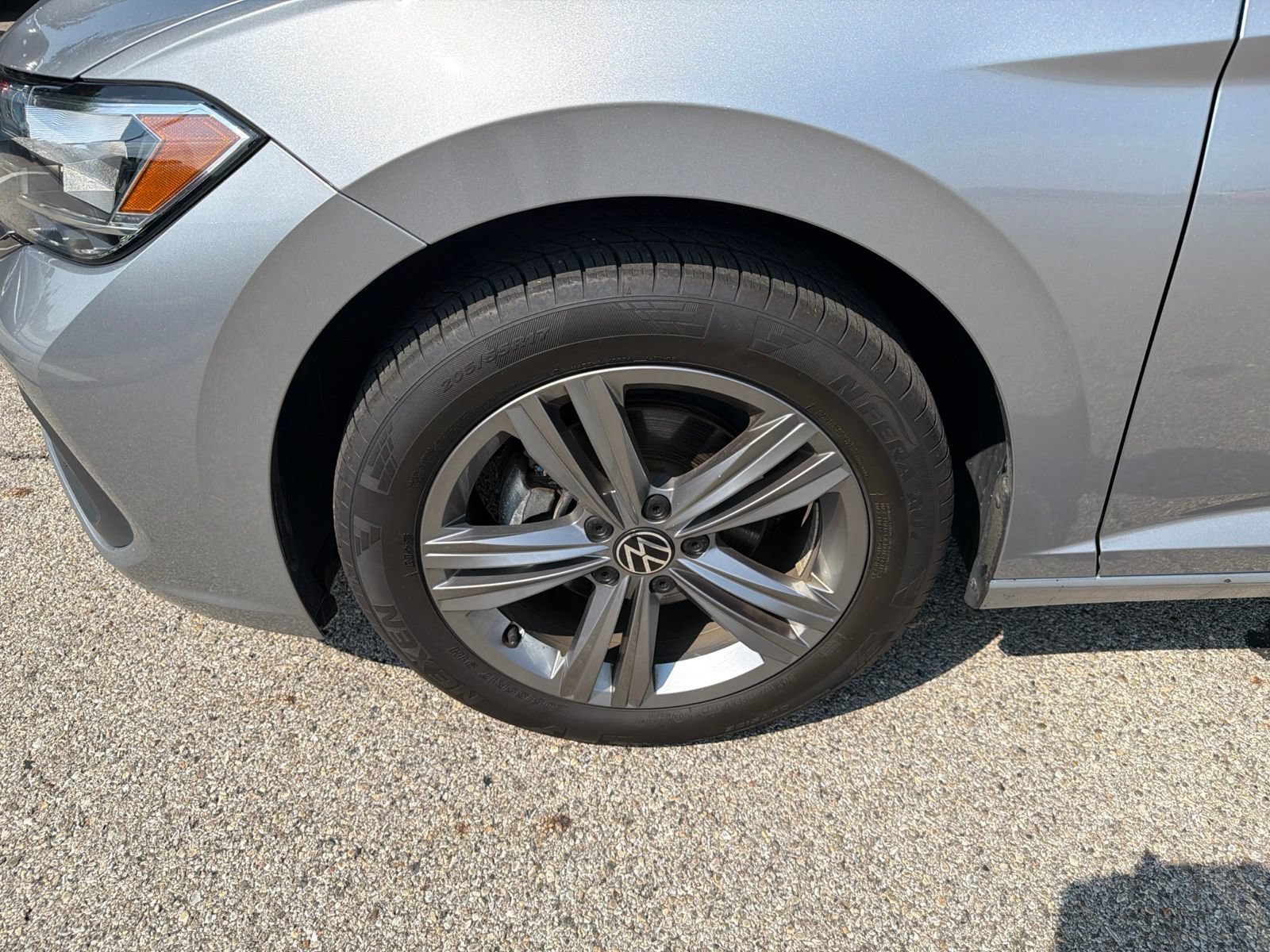 Certified 2023 Volkswagen Jetta SE FWD image 7