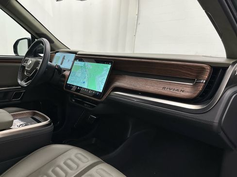Used 2024 Rivian R1S Adventure AWD/4WD image 17