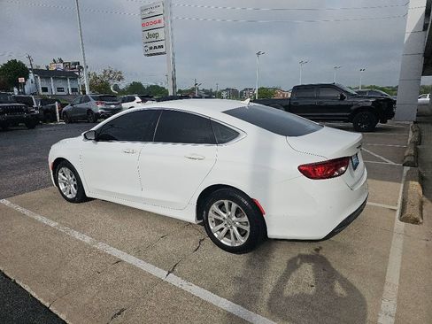 Used 2016 Chrysler 200 Limited FWD image 3