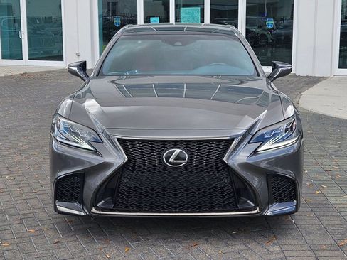 Used 2018 Lexus LS 500 F Sport w/ Accessory Package (Z2) image 2
