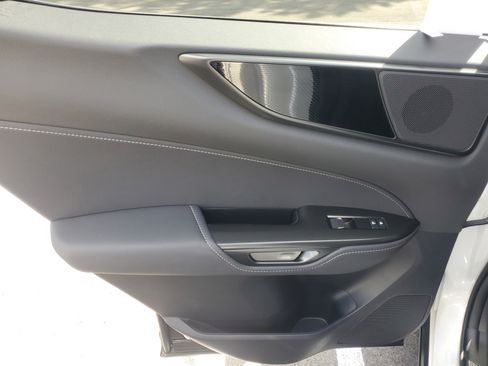 Used 2025 Lexus NX 250 FWD w/ Towing Package (2000 Lbs) image 14