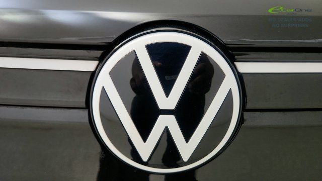 Used 2025 Volkswagen ID.4 Pro AWD/4WD image 34