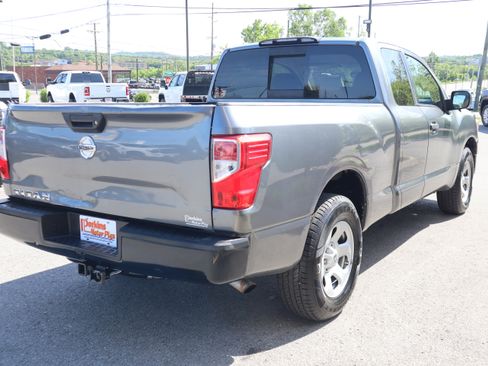 Used 2017 Nissan Titan S RWD image 7