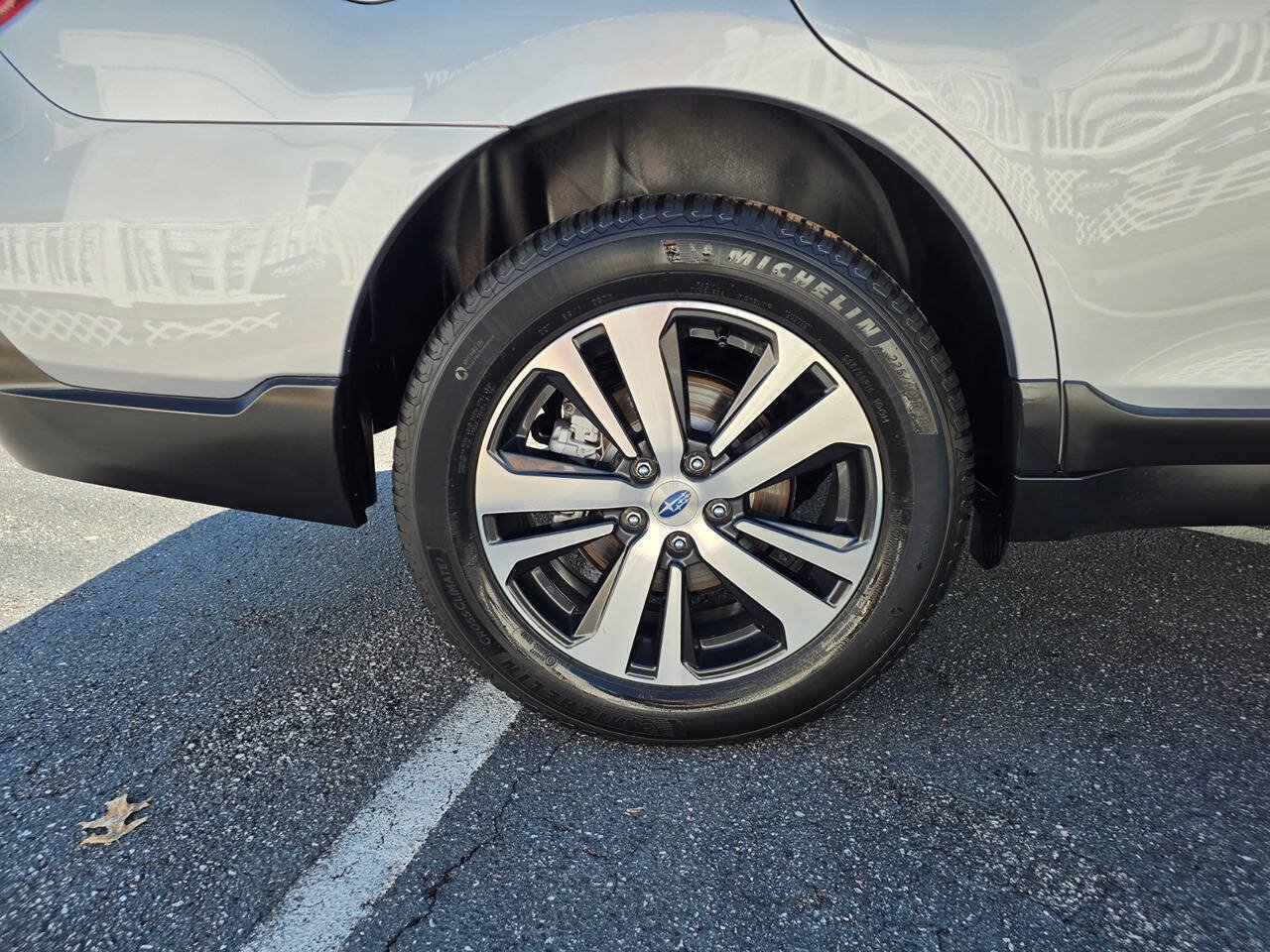 Used 2019 Subaru Outback 2.5i Limited AWD/4WD image 12