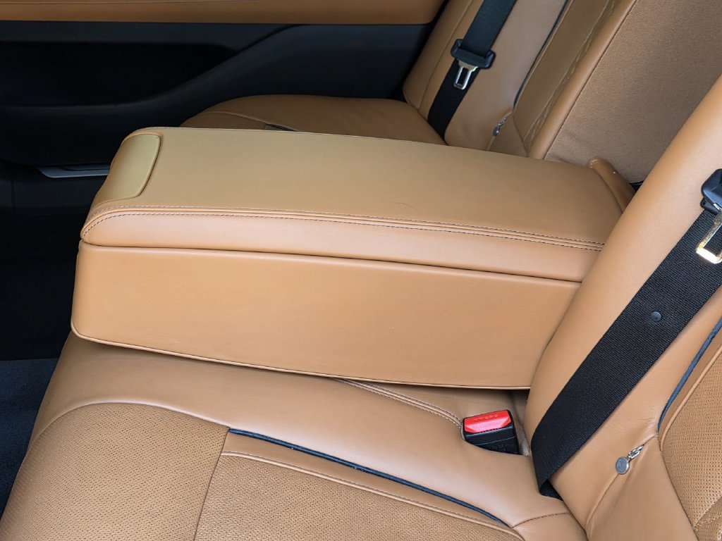 Used 2020 BMW 740i w/ Premium Package RWD image 11