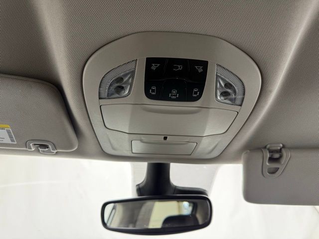 Used 2024 Chrysler Pacifica Touring-L AWD/4WD image 43