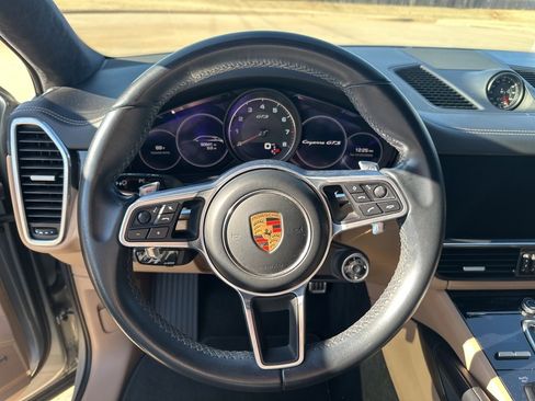 Used 2021 Porsche Cayenne GTS image 21