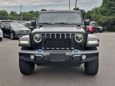 Used 2023 Jeep Wrangler Unlimited w/ Cold Weather Group AWD/4WD image 8
