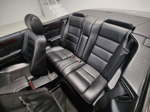 Used 1995 Mercedes-Benz E 320 Convertible image 51