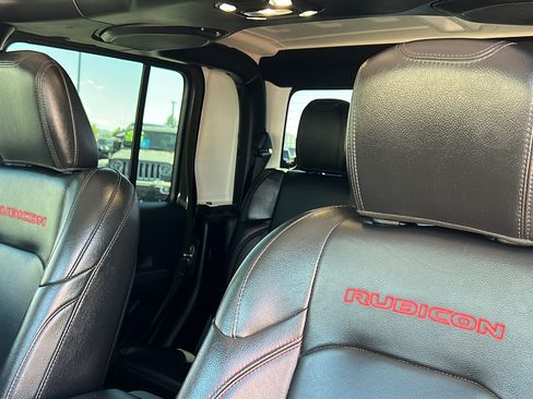Used 2022 Jeep Gladiator Rubicon AWD/4WD image 19