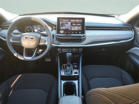 Certified 2024 Jeep Compass Sport image 12