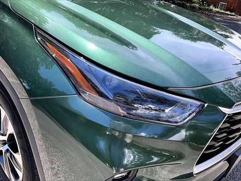 Used 2023 Toyota Highlander XLE FWD image 33