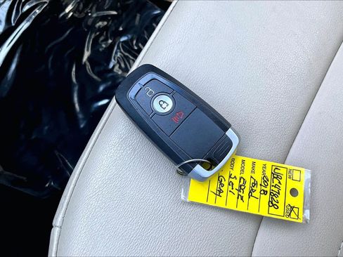 Used 2018 Ford Edge SEL w/ Equipment Group 201A image 14