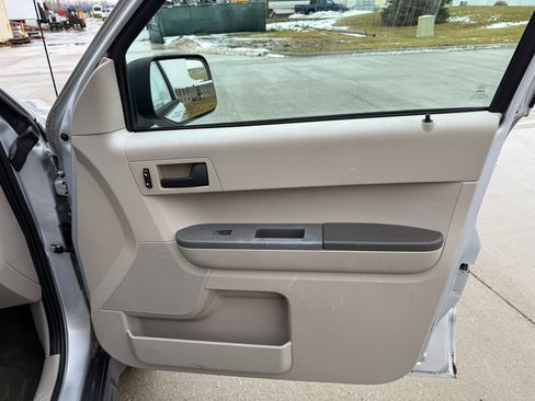 Used 2012 Ford Escape XLS image 18