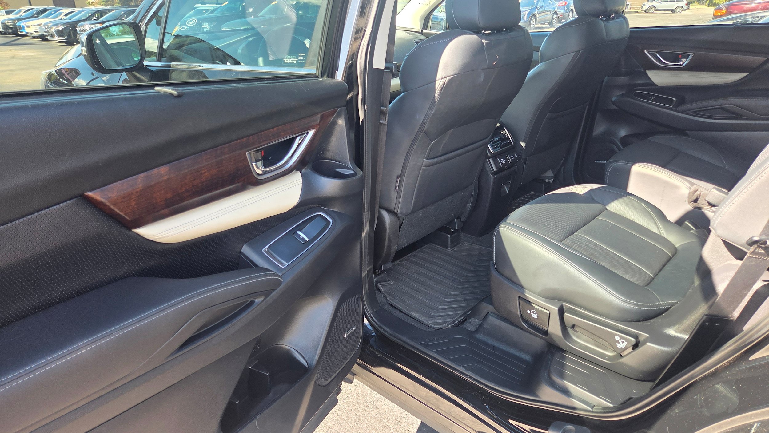 Used 2022 Subaru Ascent Touring w/ Popular Package #2A AWD/4WD image 16