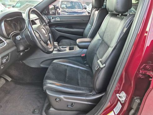 Used 2017 Jeep Grand Cherokee Altitude AWD/4WD image 16