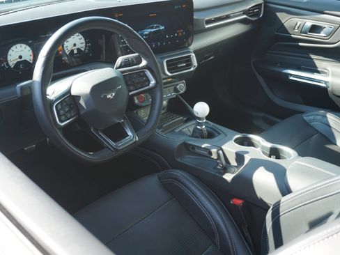 Used 2024 Ford Mustang GT Premium w/ GT Performance Package RWD image 5