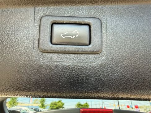 Used 2018 Subaru Outback 2.5i Limited AWD/4WD image 14