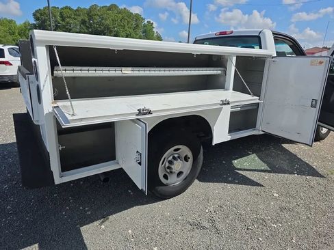 Used 2003 Chevrolet Silverado 2500 2WD Regular Cab image 20