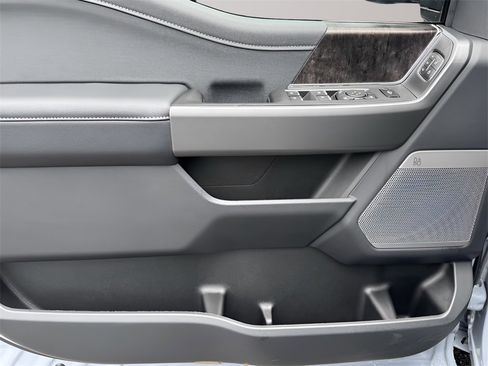 New 2026 Ford F250 Lariat w/ Lariat Ultimate Package image 28