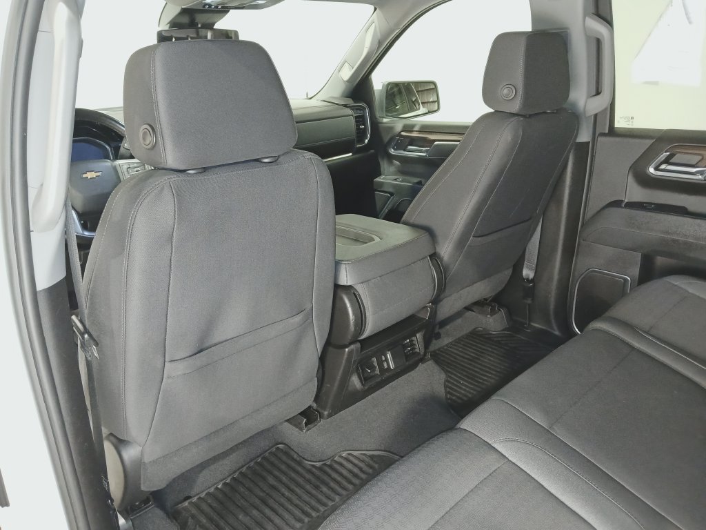 Used 2024 Chevrolet Silverado 1500 LT AWD/4WD image 13