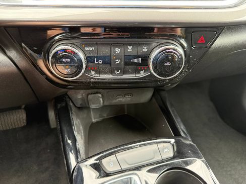 Certified 2025 Chevrolet Trax ACTIV w/ Driver Confidence Package FWD image 24