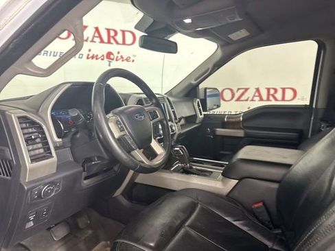 Used 2020 Ford F150 Lariat image 12