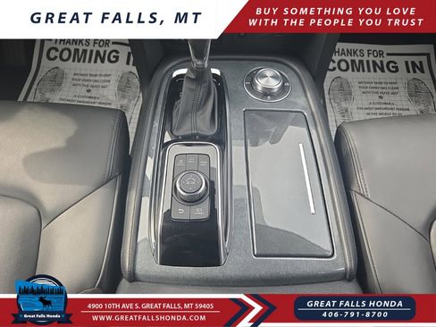 Used 2022 Nissan Armada SV image 24