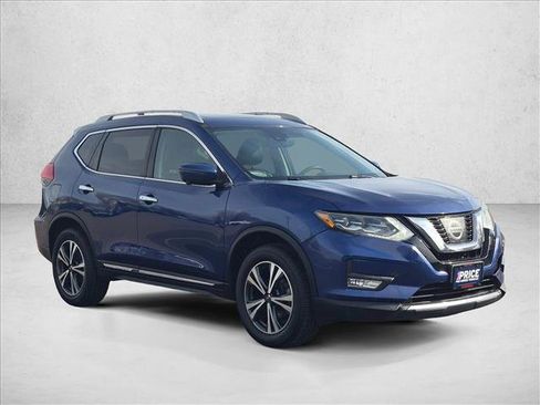 Used 2017 Nissan Rogue SL w/ SL Premium Package image 3
