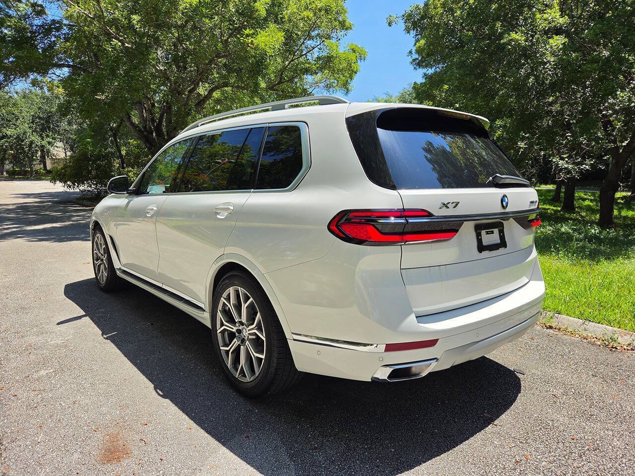 Used 2026 BMW X7 xDrive40i AWD/4WD image 5