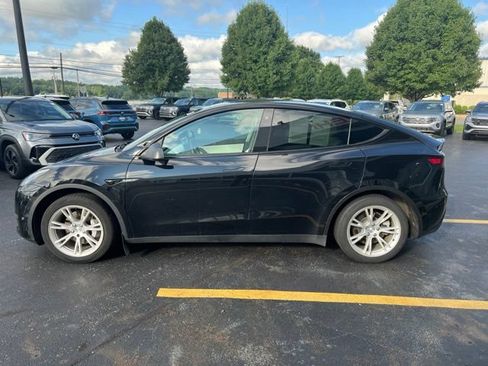 Used 2021 Tesla Model Y Long Range AWD/4WD image 6