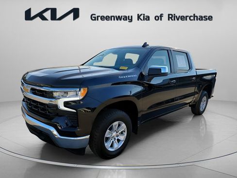 Used 2025 Chevrolet Silverado 1500 LT RWD image 3