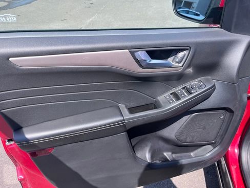 Used 2021 Ford Escape SEL FWD image 8
