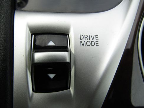 Used 2018 INFINITI Q50 Luxe image 27