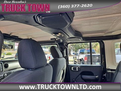 Used 2019 Jeep Wrangler Unlimited Sport AWD/4WD image 16