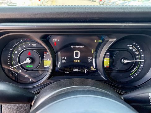 Used 2024 Jeep Wrangler Unlimited Rubicon 4xe AWD/4WD image 21