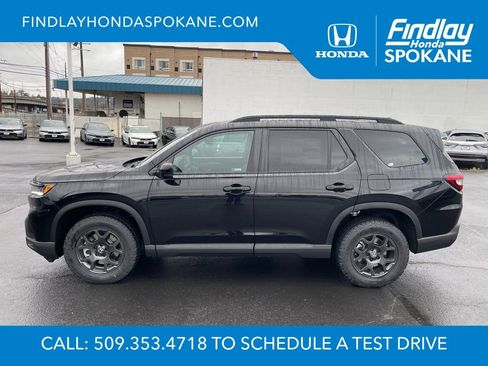 New 2025 Honda Pilot TrailSport image 1
