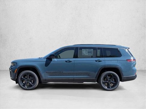 New 2026 Jeep Grand Cherokee L Limited w/ Limited Altitude Package AWD/4WD image 5