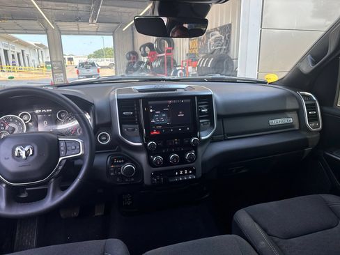 Used 2025 RAM 1500 Big Horn AWD/4WD image 11