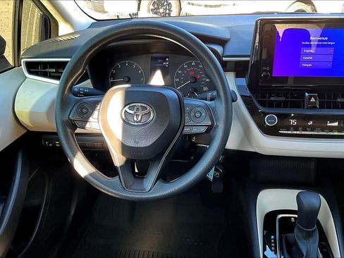 Certified 2025 Toyota Corolla LE image 5