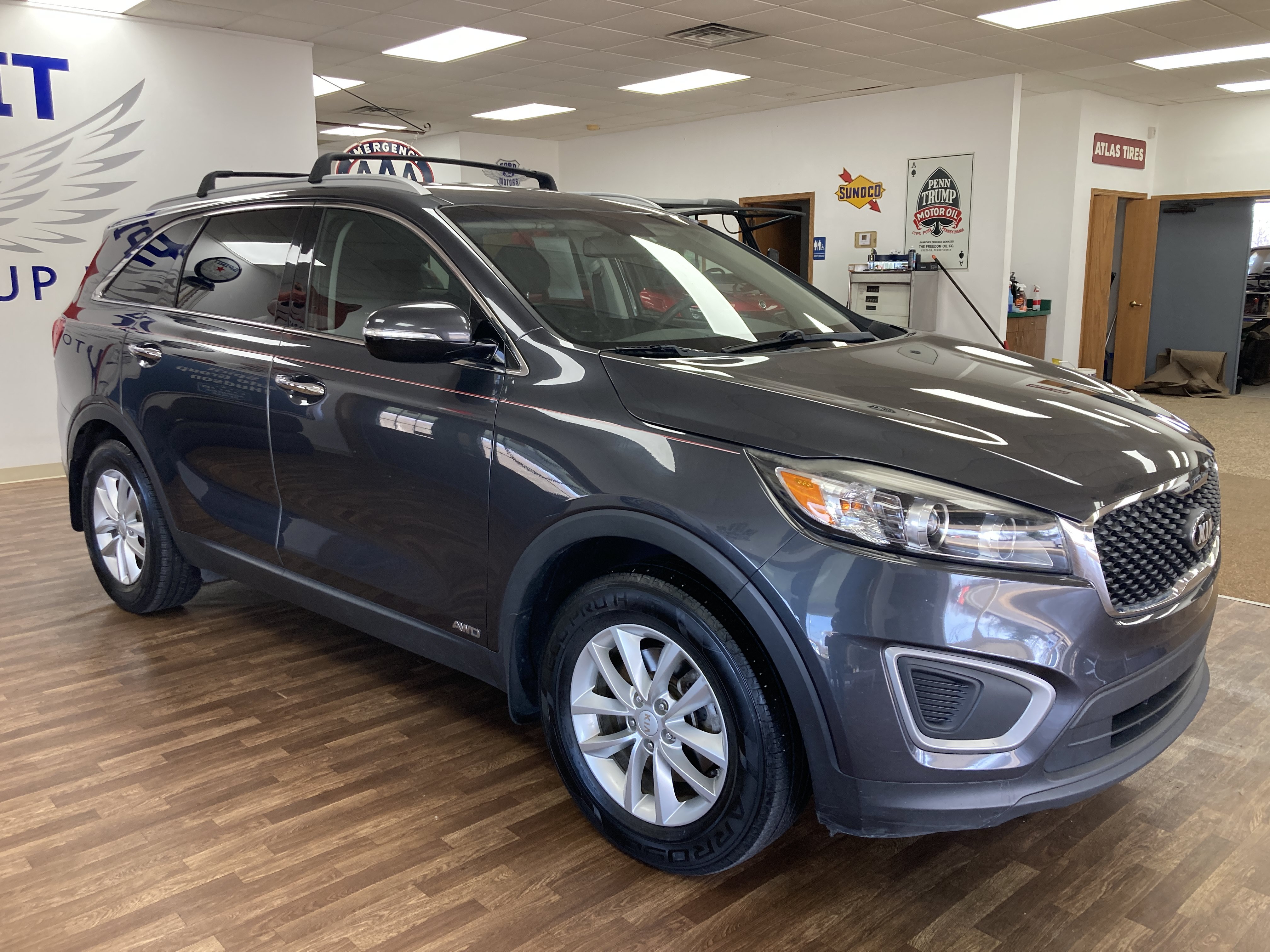 Used 2018 Kia Sorento AWD image 4