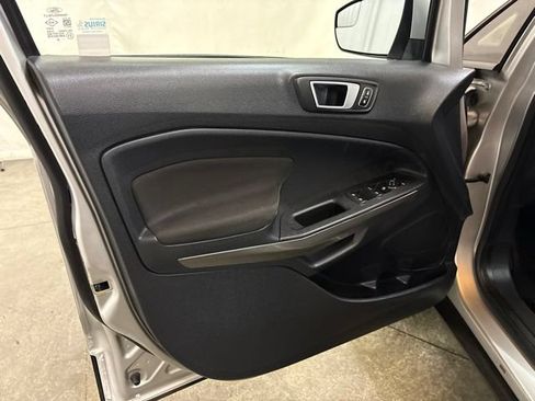 Used 2018 Ford EcoSport SE FWD image 30